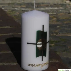 Best weiße, kleine Trauerkerze/Gedenkkerze mit Kreuz und Echtwachsbeschriftung "unvergessen", Kerze zum Gedenken Trauerkerzen