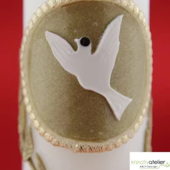 weiße Taufkerze mit Pax, Lorbeerzweig und Taube auf goldener Kachel, gold verziert schlanke Taufkerze handmade Taufkerzen