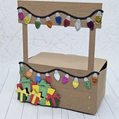 Discount Weihnachts-Geschenkbox "Wichtel-Elf & Gaben" | Handgemachte Verpackung mit Lichterkette und abnehmbarem Elf-Anhänger Geschenkverpackungen