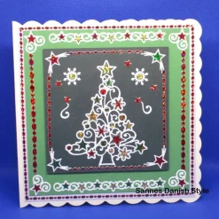 Weihnachtskarten|Sannes Danish Style Weihnachtskarte grün weiß rot mit Sticker Weihnachtsbaum, ca. 15 x 15 cm – Handgemacht & einzigartig