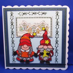 Weihnachtskarten|Sannes Danish Style Weihnachtskarte mit süßen Wichteln und verschneitem Dorf – 3D Stickerkarte mit Umschlag in Rot, Grün und Blautönen