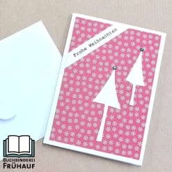 Weihnachtskarten|Buchbinderei Frühauf Weihnachtskarte Rot Weiß Tannenbäume