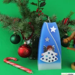 Outlet Weihnachtskerze personalisierbar – Doppelbogen-Kerze blau mit Engel, handgegossen, perfekte Winterdeko Kerzen & Beleuchtung