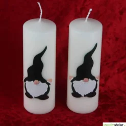 Outlet Wichtelkerze in elfenbein, Stumpenkerze mit Weihnachtswichtel, personalisierbar, Wichtelgeschenk Kerzen & Beleuchtung