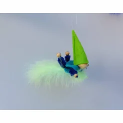 Wichtel-Zwerg auf Feder, Geschenk Geburt, Taufe, Frühlings-Deko Geschenke