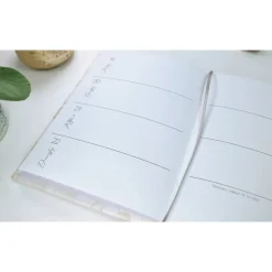Geschenke|my-own-story Wochenkalender & Terminplaner 2026 A5 Hardcover Wochenübersicht personalisiert Wolken | viele Extras