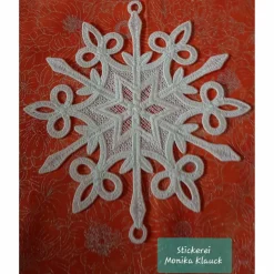 Weihnachtsdeko|Stickereimonikaklauck Wunderschöne Schneeflocke, cremeweiß , gestickt in Lace-Stickerei
