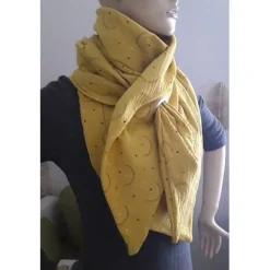 Accessoires|Marja's bunte Maschen XXL Dreiecktuch  / Musselin Double Gauze / Senfgelb mit Regenbögen / Schaltuch / Halstuch/ Wickelschal/ Loop