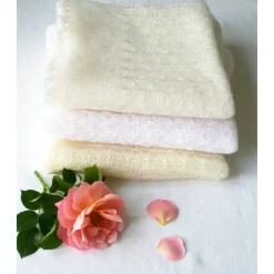 Outlet Zarter Brautschal aus Kid-Mohair in Ivory, sommerliche Hochzeit-Stola, duftiges Tuch Brautstolen & -Boleros