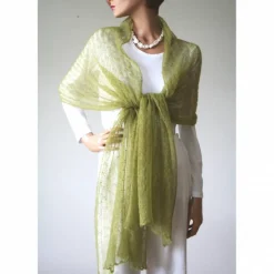 Brautstolen & -Boleros|Nica Weingartner Zartes Mohair-Tuch in Olivgrün, Lace-Schal gestrickt für Trachtenhochzeit, elegantes Umschlagtuch, leichte Stola