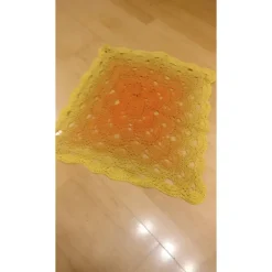 Outlet Zierdecke, Tischdeckchen, handgehäkelt, kräftiger Farbverlauf Tischdekoration